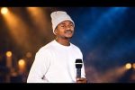 Robert Chiwamba Ft. Sangie - Yenda